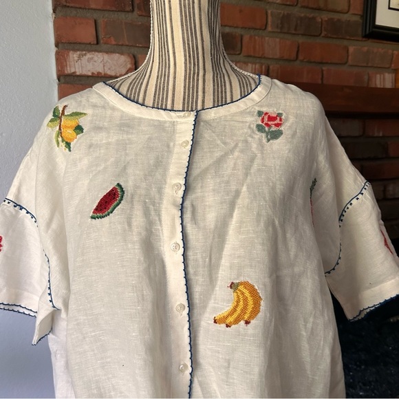 Anthropologie Intropia Linen Embroidered Fruit Top in Cream Sz L - Picture 3 of 12
